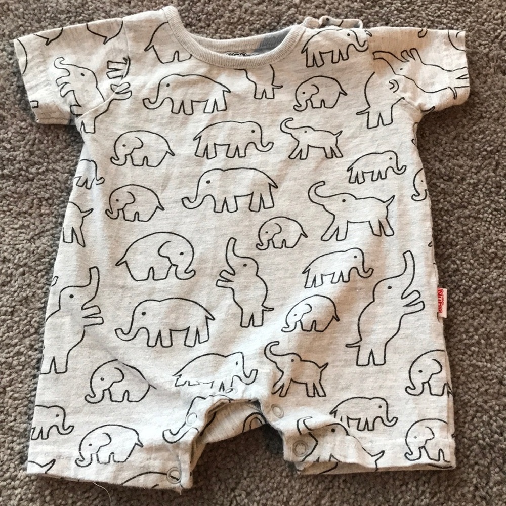 2 Elephant jumpsuits - Picture 2 of 4